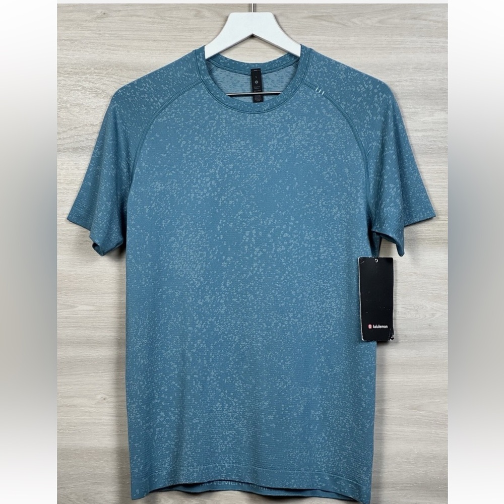 Lululemon Metal Vent Tech Short Sleeve 2.0 in teal blue. NWT size Medium